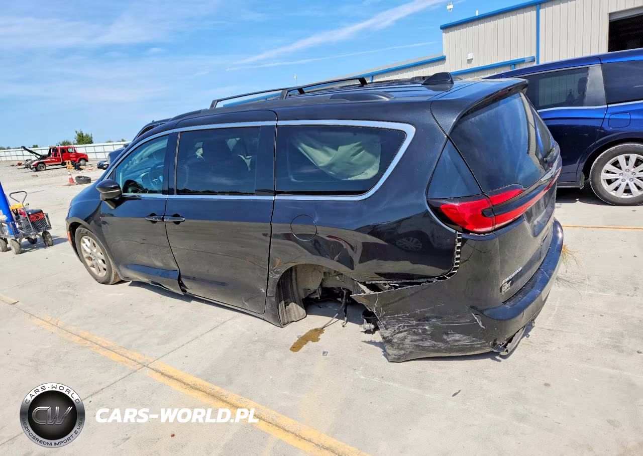 2022 Chrysler Pacifica Touring L VIN:2C4RC1BG1NR178317 - 2