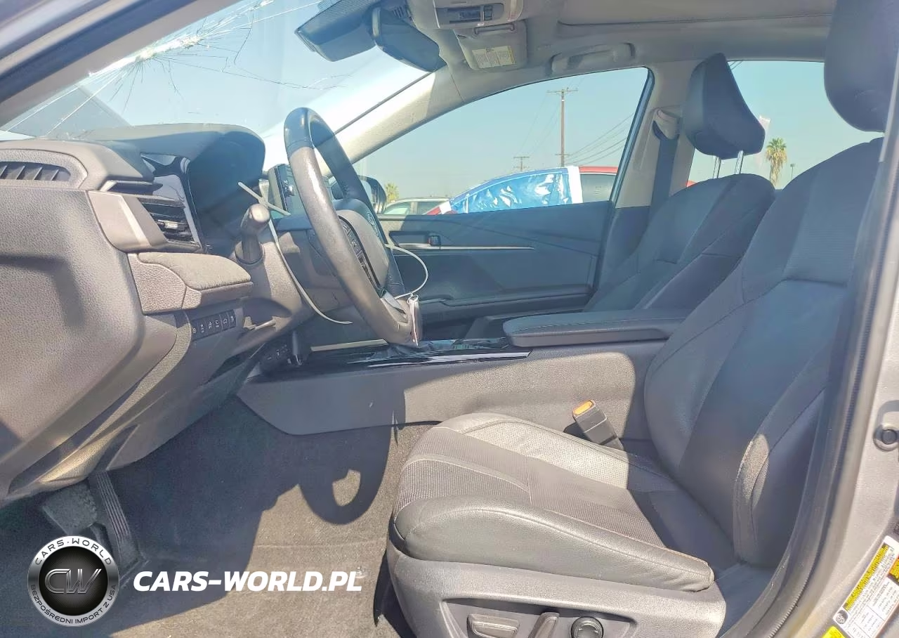 2025 Toyota Camry Xle VIN:4T1DBADK1SU517022 - 7