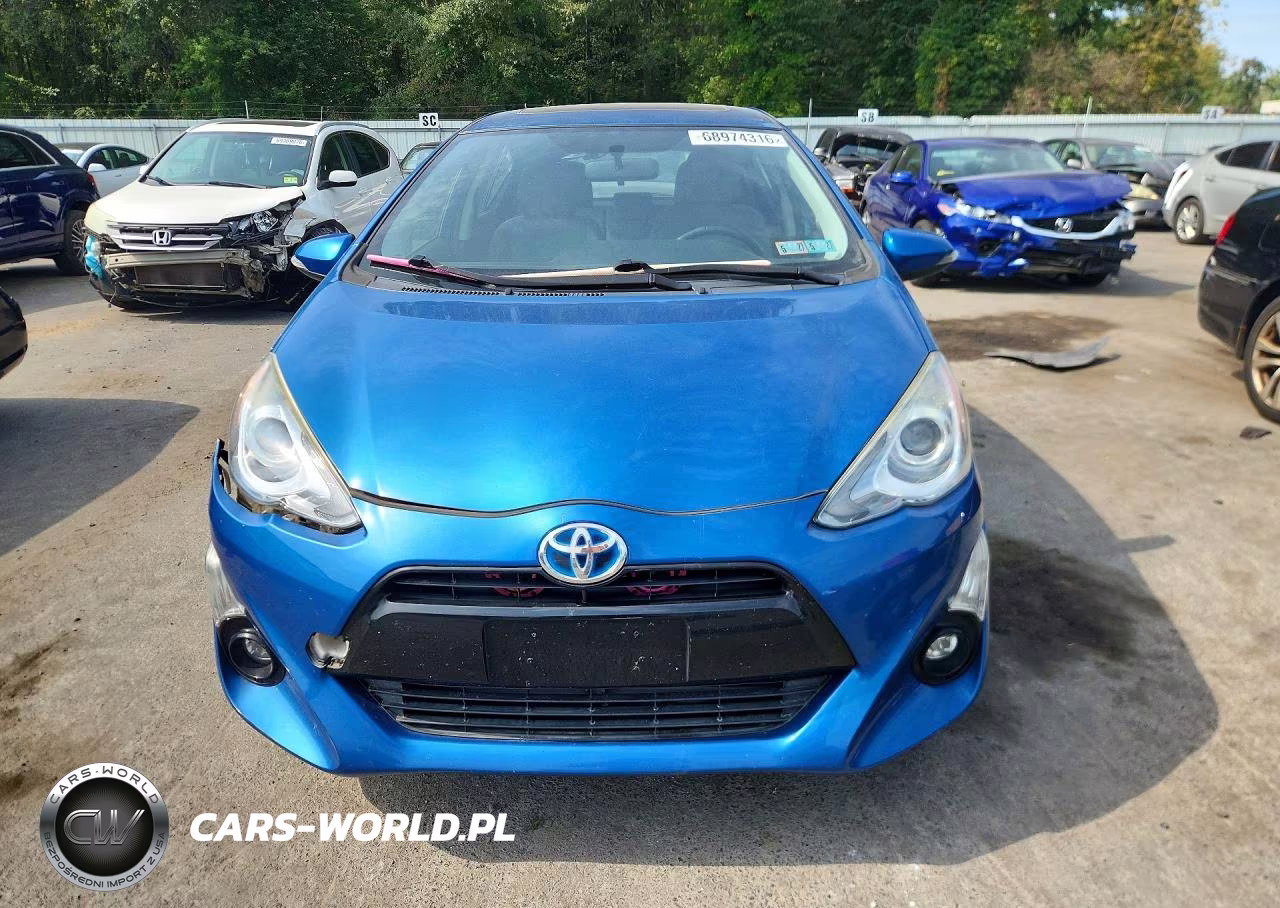 2015 Toyota Prius C Four VIN:JTDKDTB3XF1090055 - 5