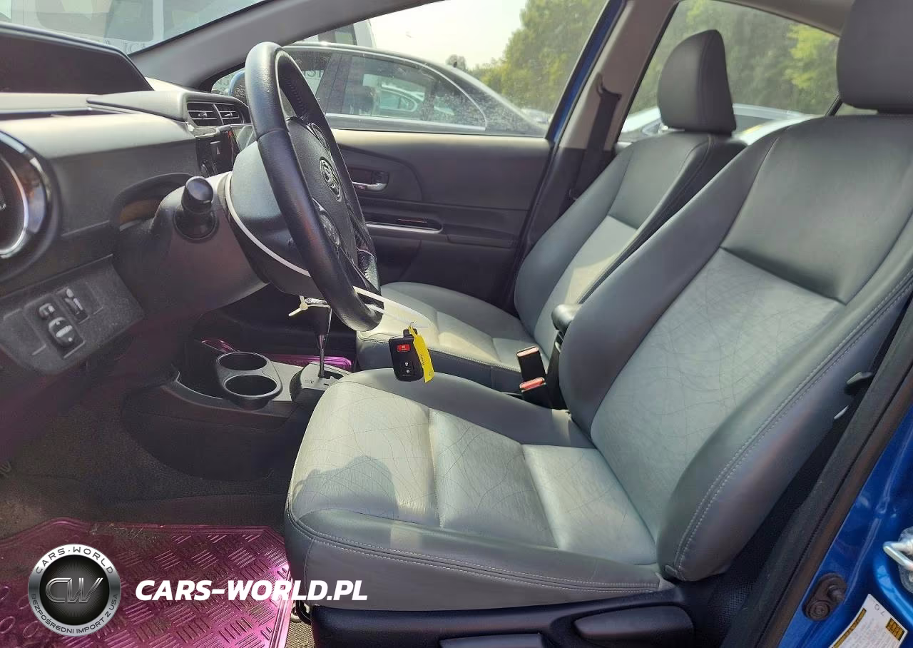 2015 Toyota Prius C Four VIN:JTDKDTB3XF1090055 - 7