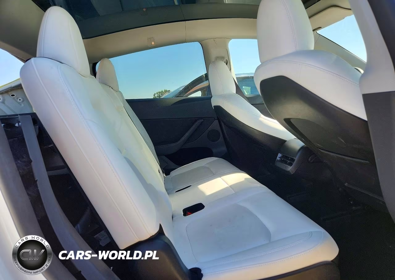 2024 Tesla Model Y VIN:7SAYGAEE6RF152794 - 11