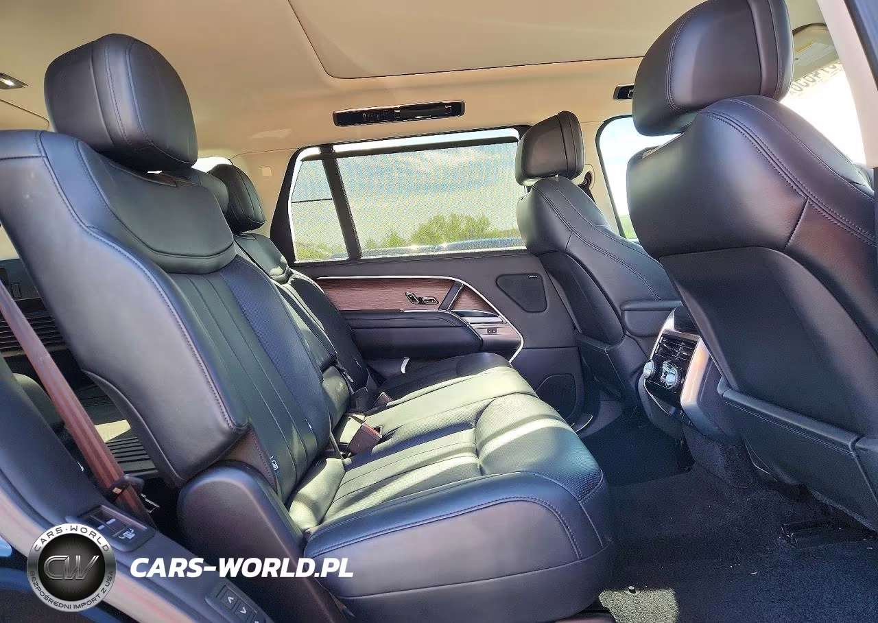 2023 Land Rover Range Rover Se VIN:SALKPBE79PA084547 - 11