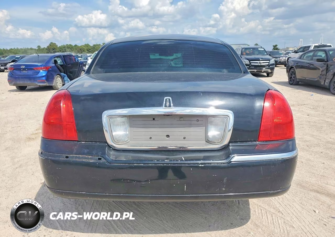 2011 Lincoln Town Car Executive L VIN:2LNBL8EV5BX766146 - 6