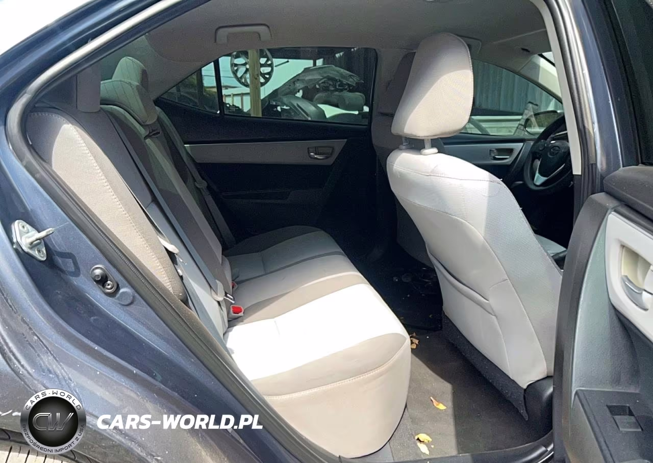 2017 Toyota Corolla Le VIN:5YFBURHE0HP625680 - 6