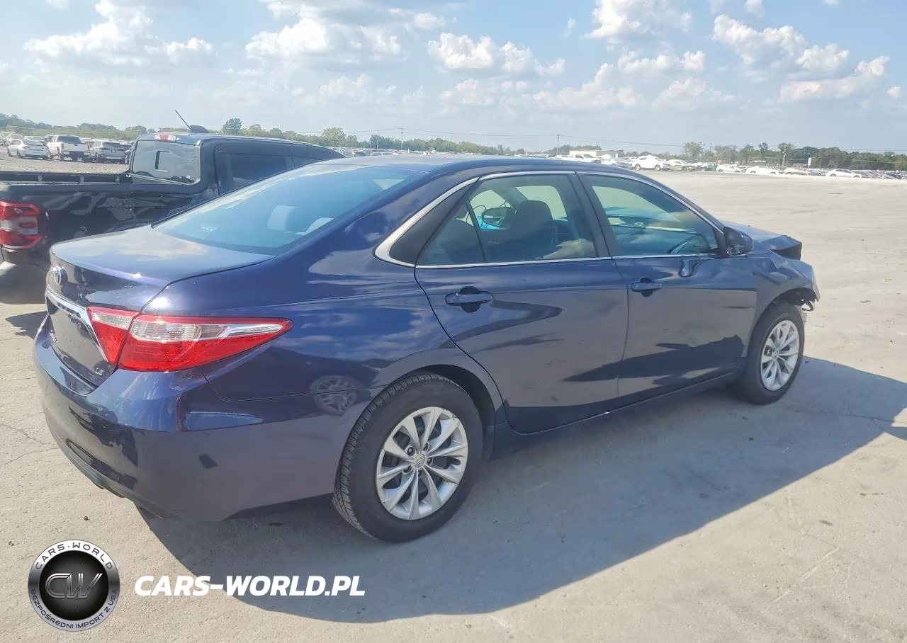 2017 Toyota Camry Le VIN:4T1BF1FK8HU811017 - 3