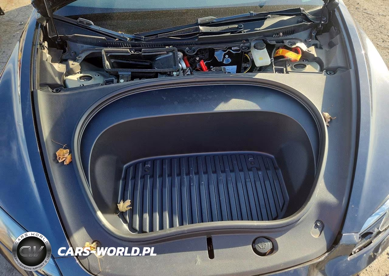 2025 Tesla Model 3 VIN:5YJ3E1EA0SF986320 - 11