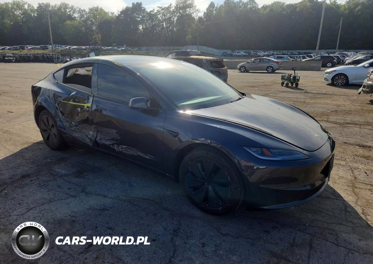 2025 Tesla Model 3 VIN:5YJ3E1EA0SF986320 - 4