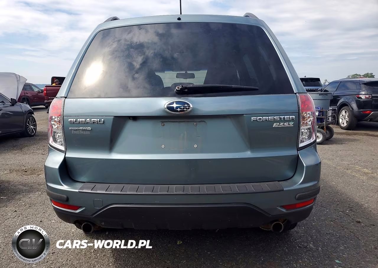 2013 Subaru Forester 2.5X Premium VIN:JF2SHADC2DH403952 - 6