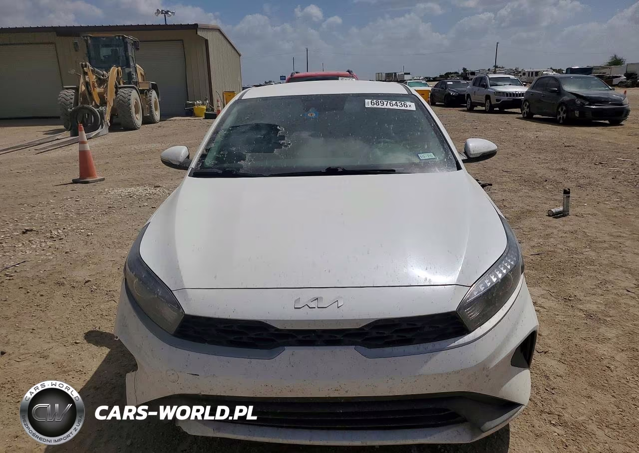 2022 Kia Forte Lxs VIN:3KPF24AD9NE424157 - 5
