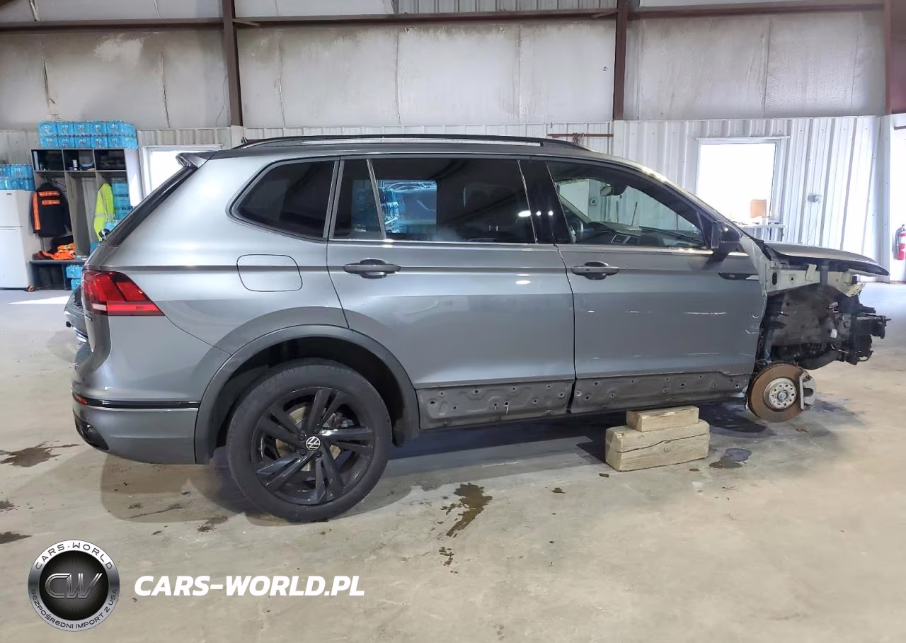2023 Volkswagen Tiguan Se R-Line Black VIN:3VV8B7AX0PM002874 - 3