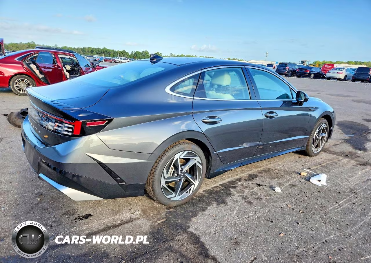 2026 Hyundai Sonata Sel Sport VIN:KMHL64JA2TA530328 - 3