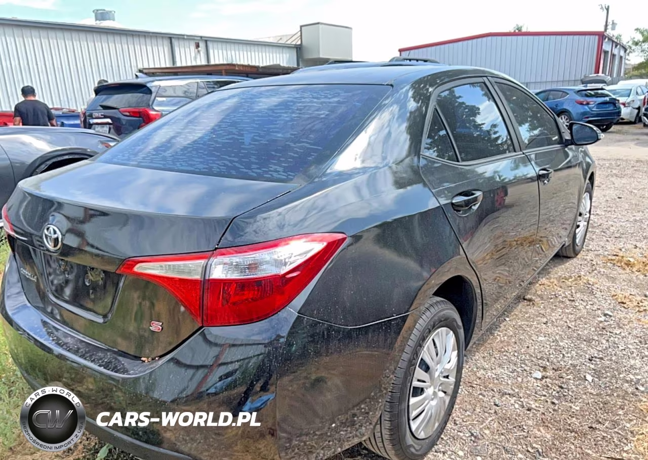 2015 Toyota Corolla S Plus VIN:5YFBURHE1FP253909 - 4