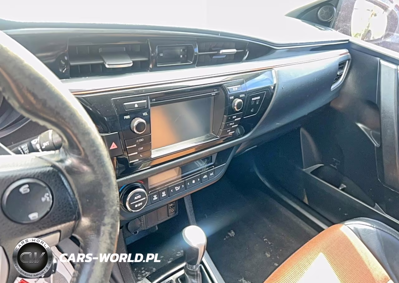 2015 Toyota Corolla S Plus VIN:5YFBURHE1FP253909 - 9