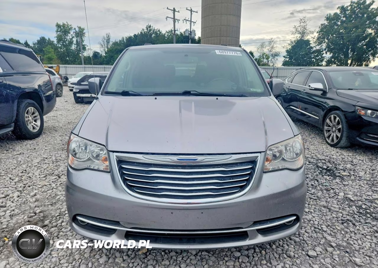2016 Chrysler Town & Country Touring VIN:2C4RC1BG3GR268541 - 5