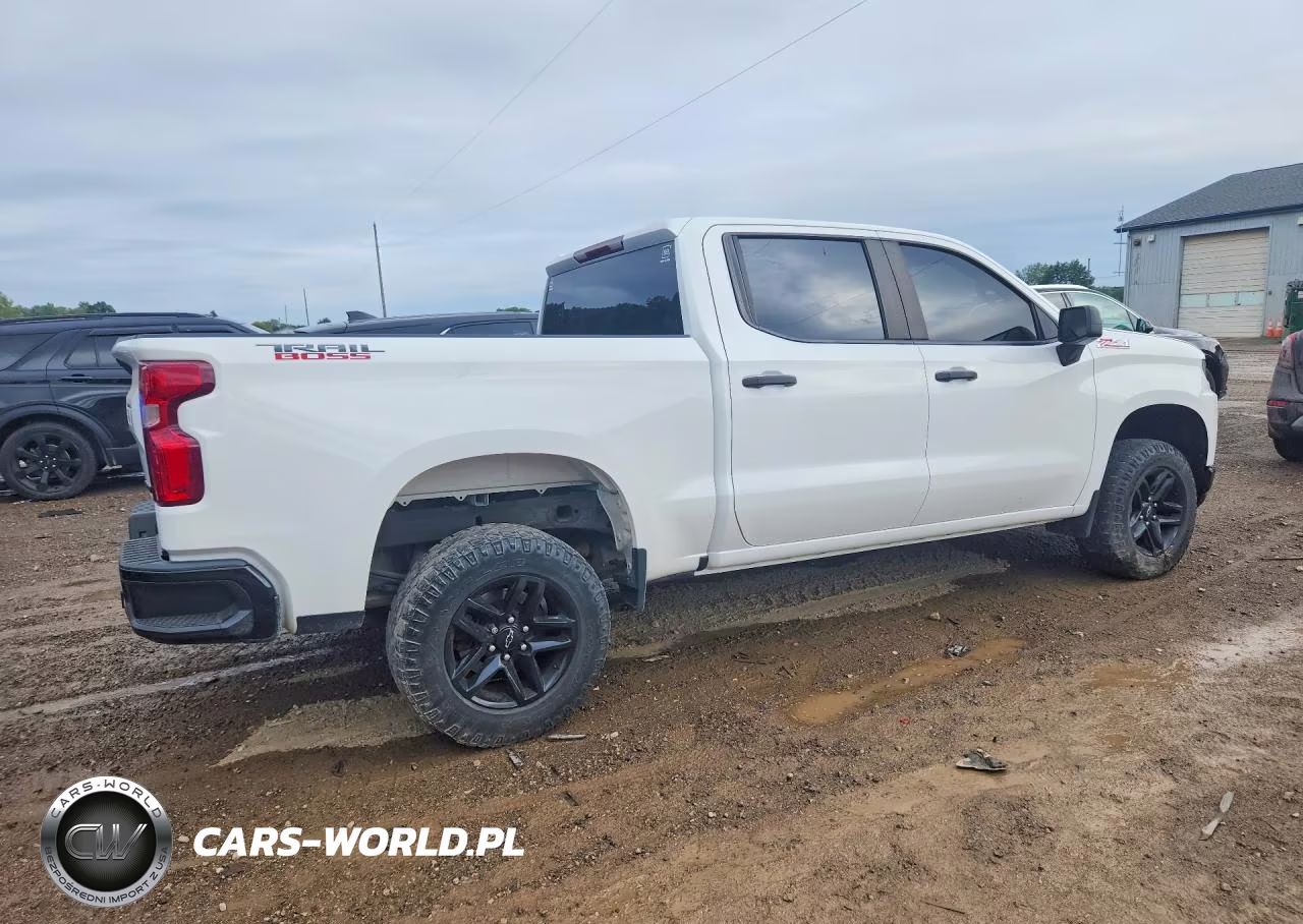2021 Chevrolet Silverado K1500 Trail Boss Custom VIN:1GCPYCEFXMZ272546 - 3
