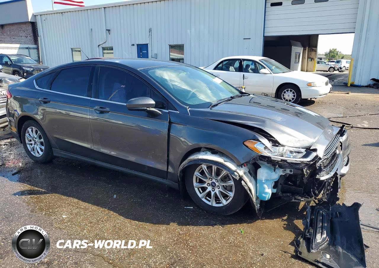 2015 Ford Fusion S VIN:3FA6P0G71FR254680 - 4