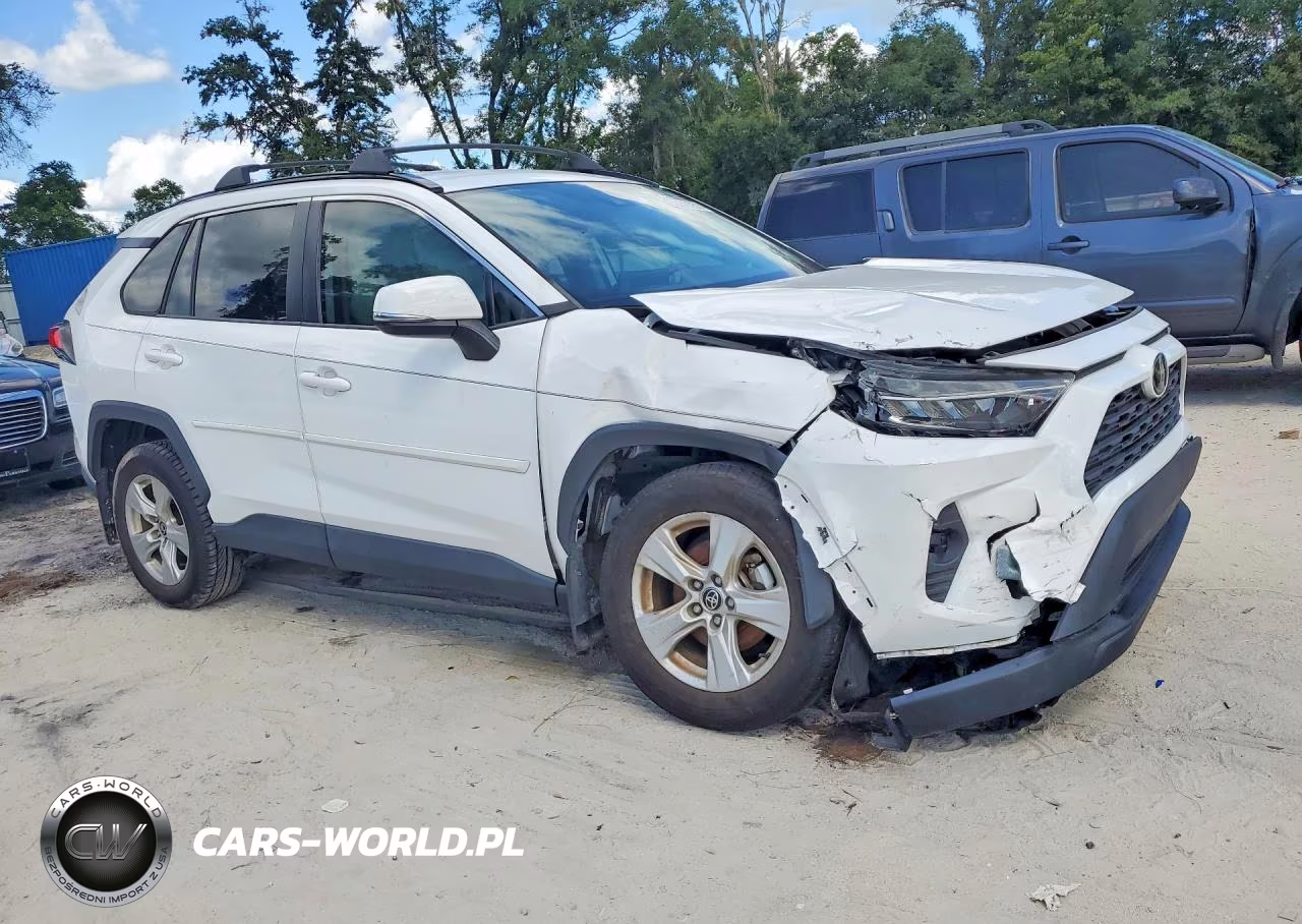 2021 Toyota Rav4 Xle VIN:2T3W1RFV4MC115217 - 4