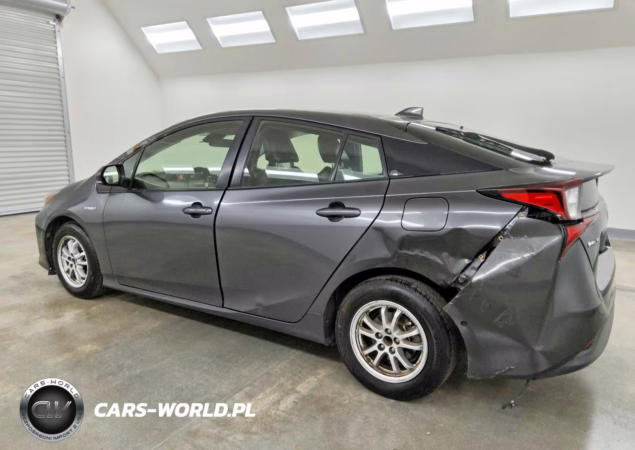 2021 Toyota Prius Le VIN:JTDKAMFU7M3143135 - 2