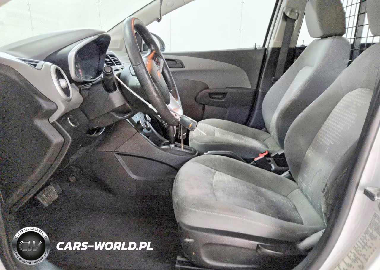 2018 Chevrolet Sonic VIN:1G1JG6SH2J4105180 - 7