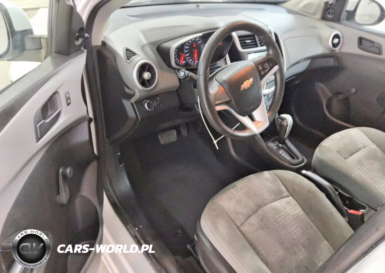 2018 Chevrolet Sonic VIN:1G1JG6SH2J4105180 - 8