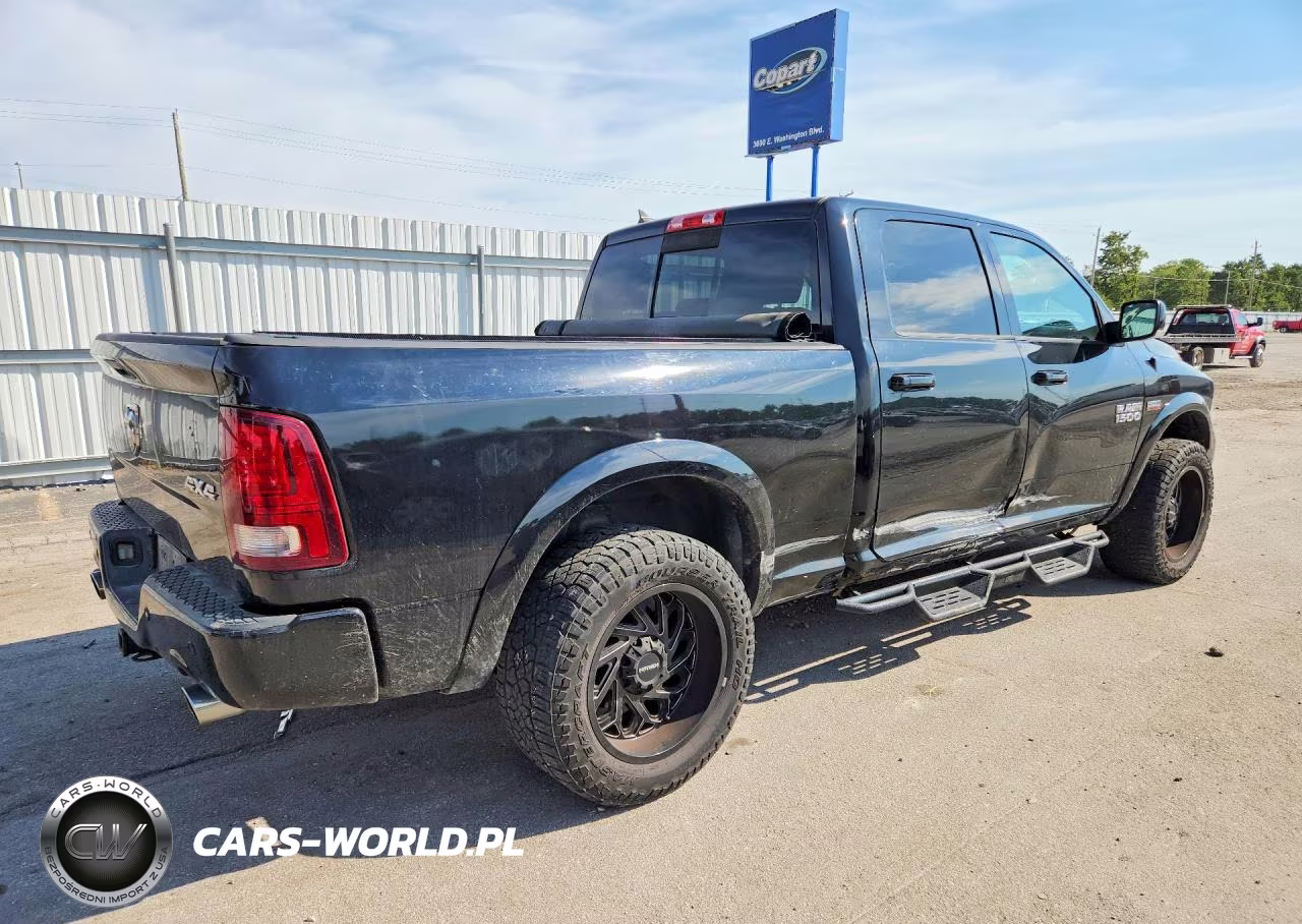 2015 Ram 1500 Sport VIN:1C6RR7UT5FS589321 - 3