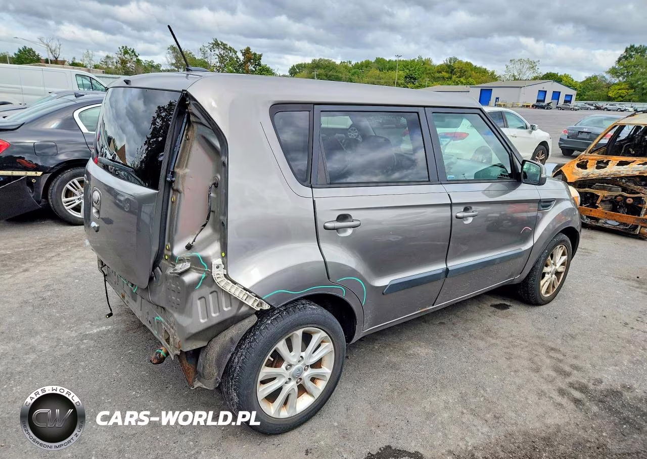 2013 Kia Soul + VIN:KNDJT2A61D7609976 - 3