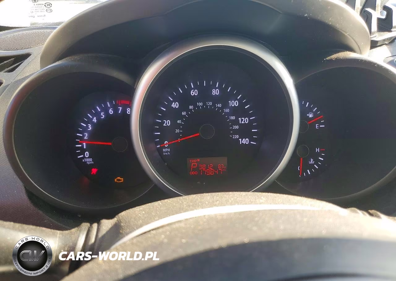 2012 Kia Soul + VIN:KNDJT2A63C7416467 - 9