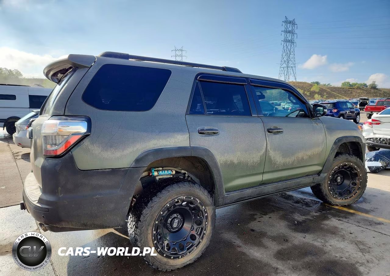 2018 Toyota 4Runner Limited VIN:JTEBU5JRXJ5518673 - 3