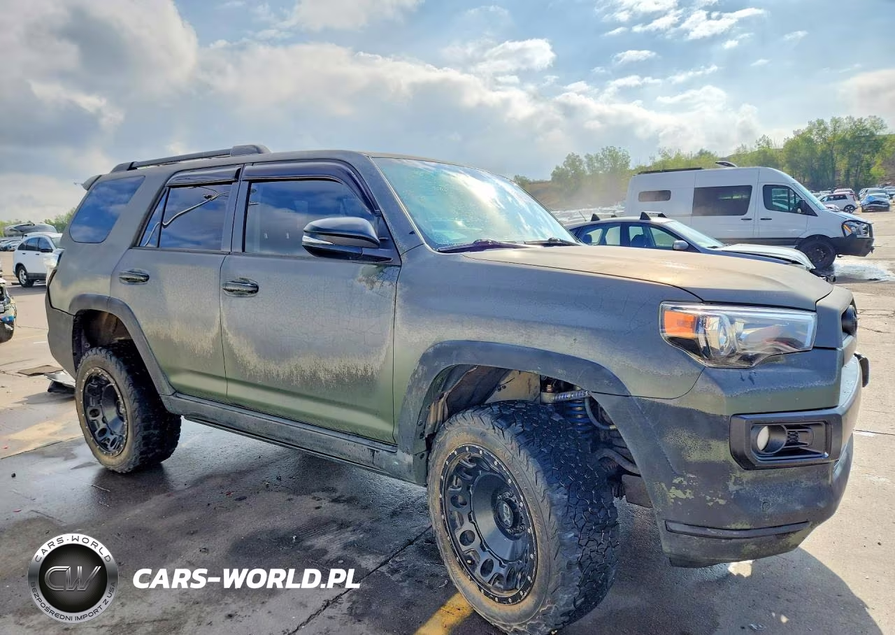 2018 Toyota 4Runner Limited VIN:JTEBU5JRXJ5518673 - 4