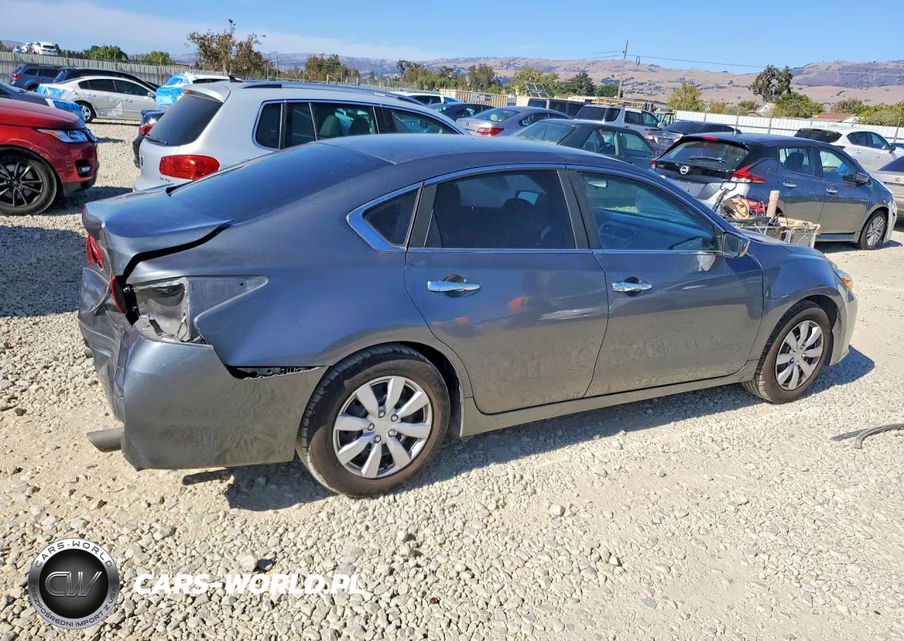 2017 Nissan Altima 2.5 S VIN:1N4AL3AP9HN302190 - 3