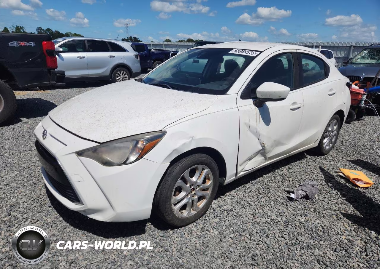 2017 Toyota Yaris Ia Base