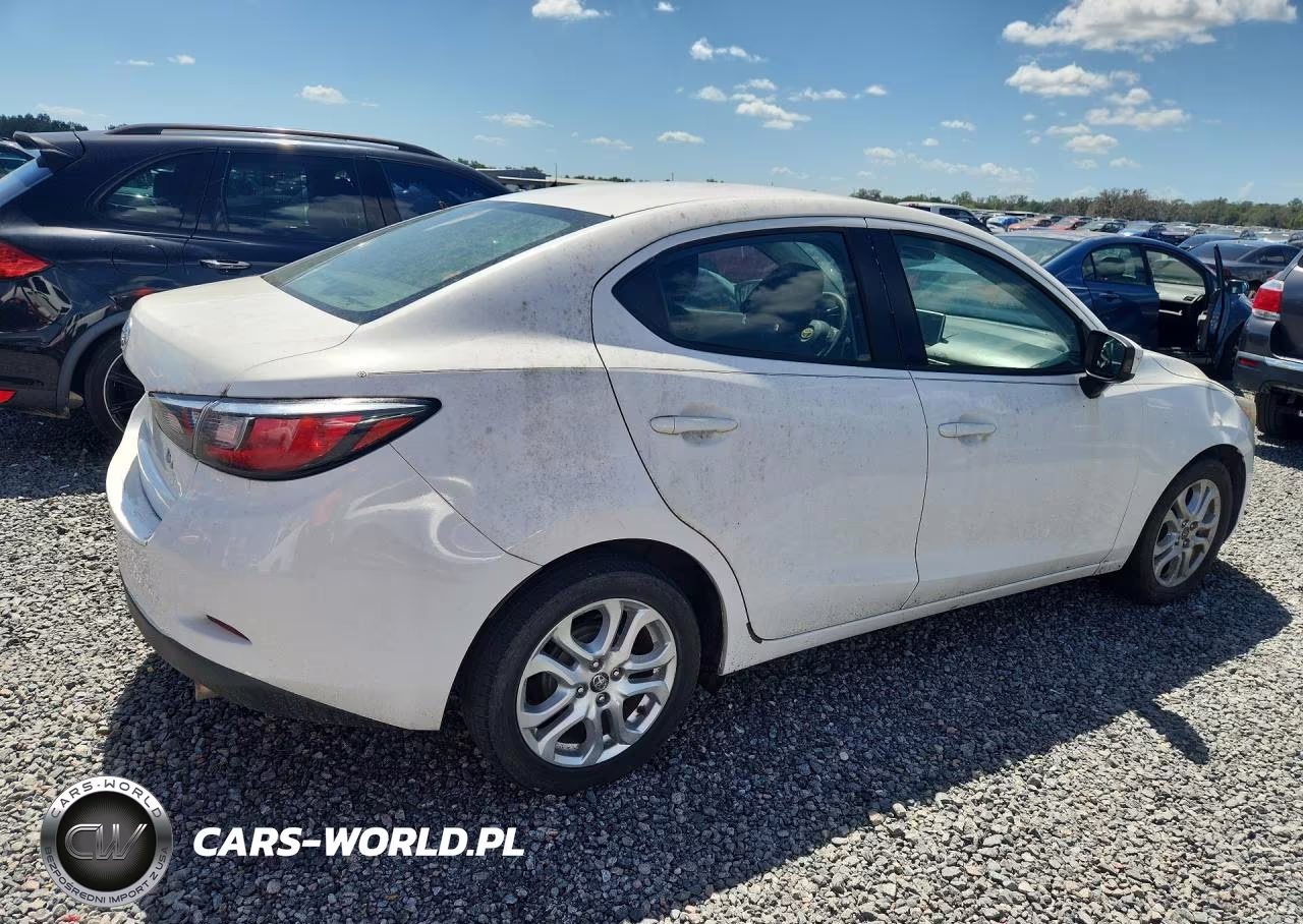 2017 Toyota Yaris Ia Base VIN:3MYDLBYV8HY153474 - 3