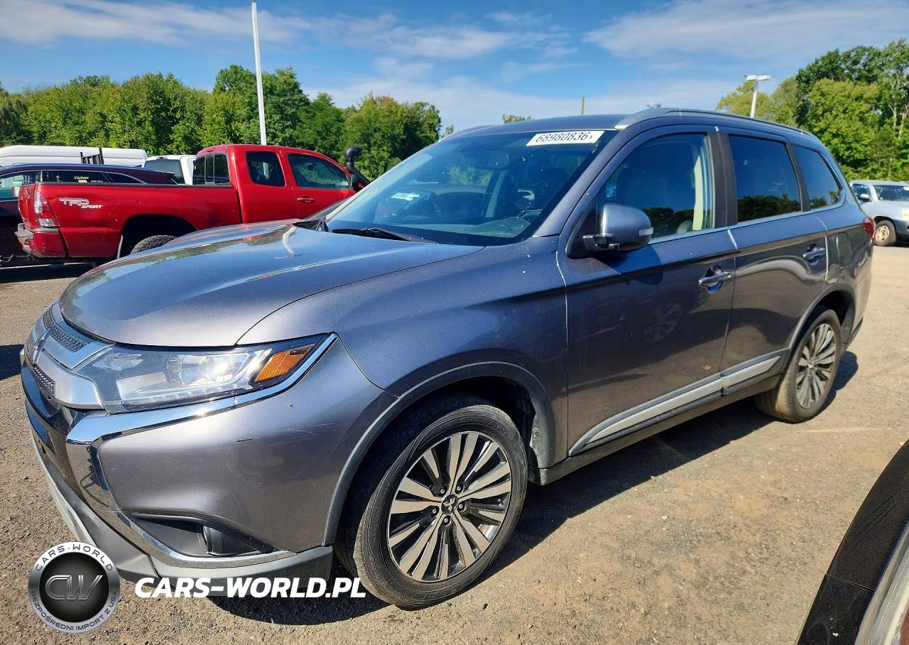 2019 Mitsubishi Outlander Se – zdjęcie 1 z 13