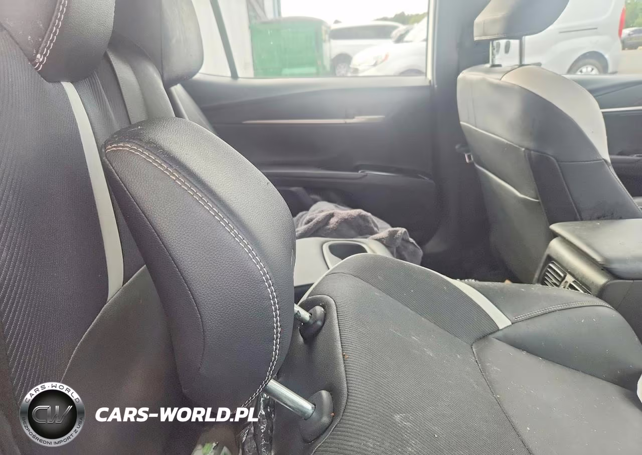 2025 Toyota Camry Se VIN:4T1DAACK1SU584790 - 10