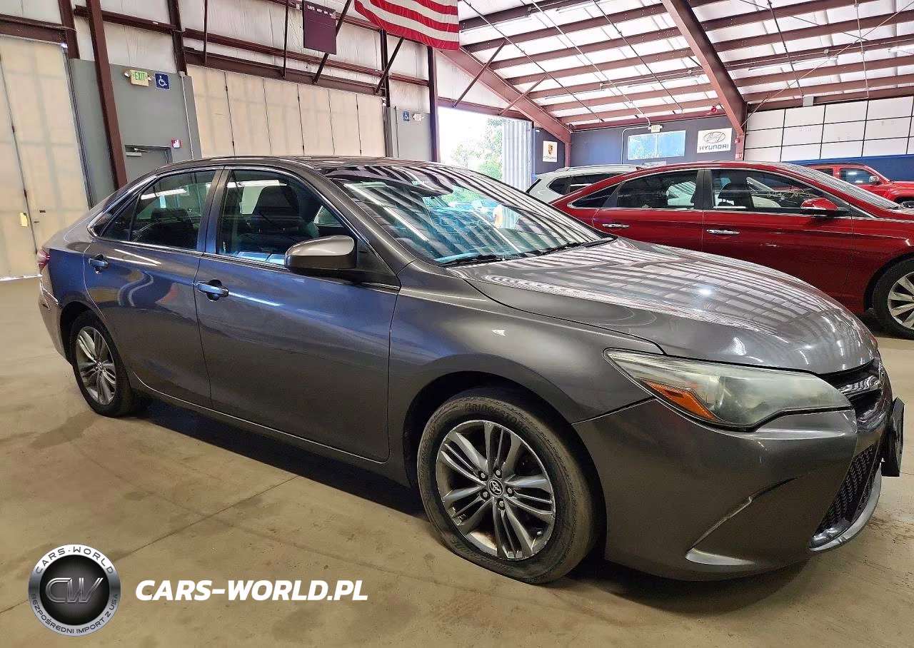 2015 Toyota Camry Se VIN:4T1BF1FK5FU072945 - 4