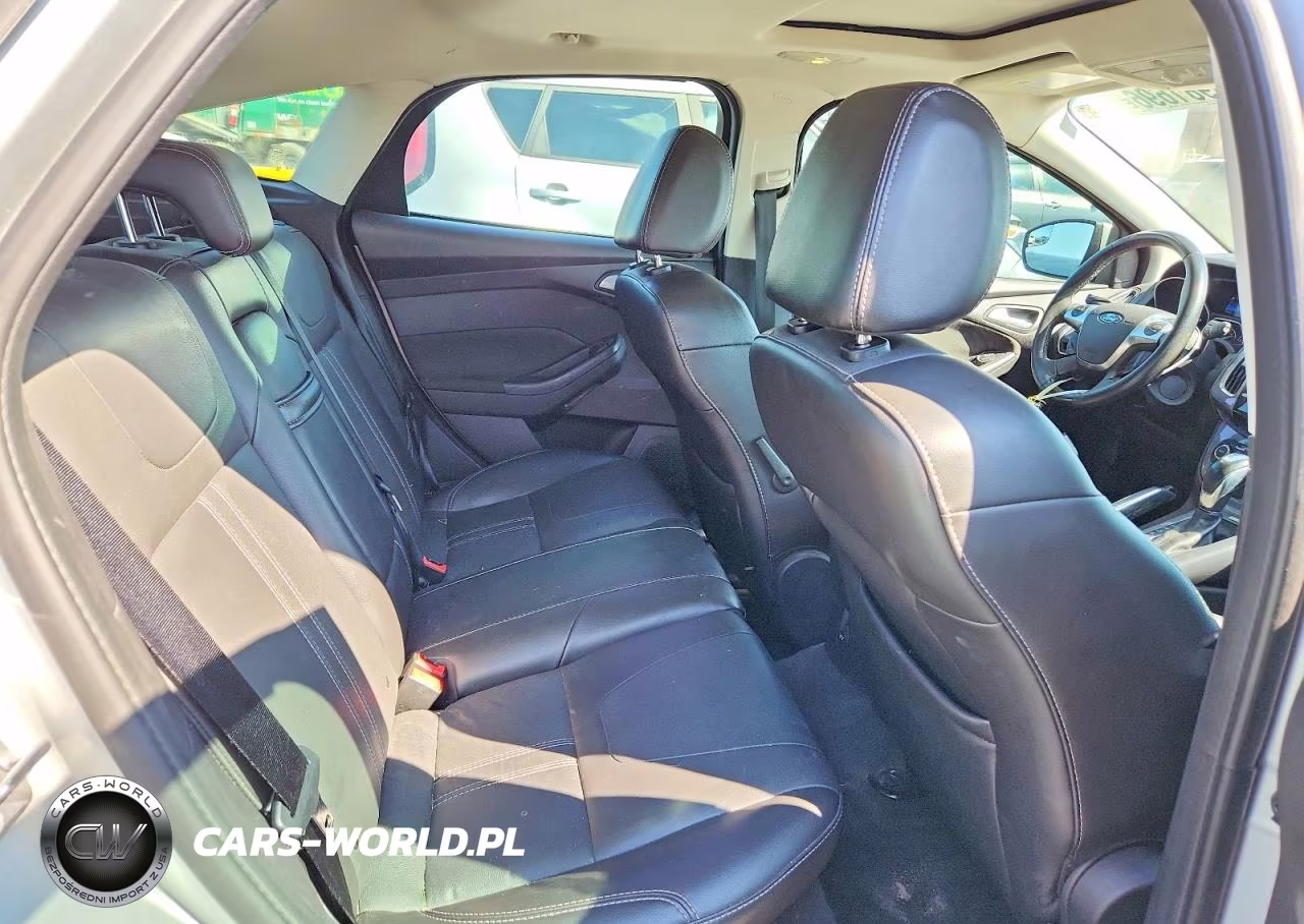 2013 Ford Focus Titanium VIN:1FADP3N2XDL200208 - 10