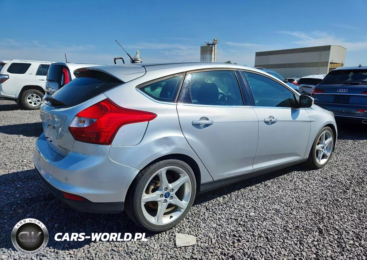 2013 Ford Focus Titanium VIN:1FADP3N2XDL200208 - 3
