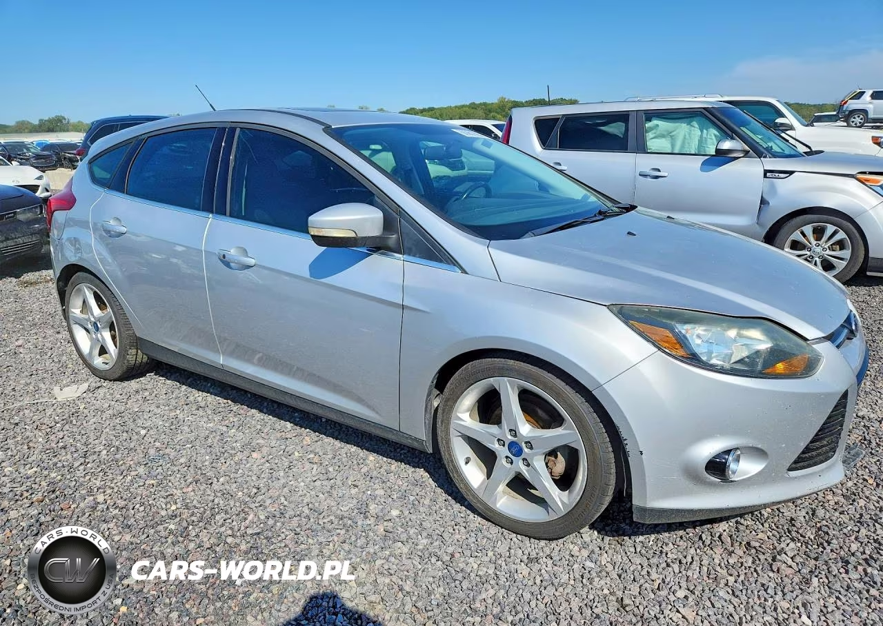 2013 Ford Focus Titanium VIN:1FADP3N2XDL200208 - 4