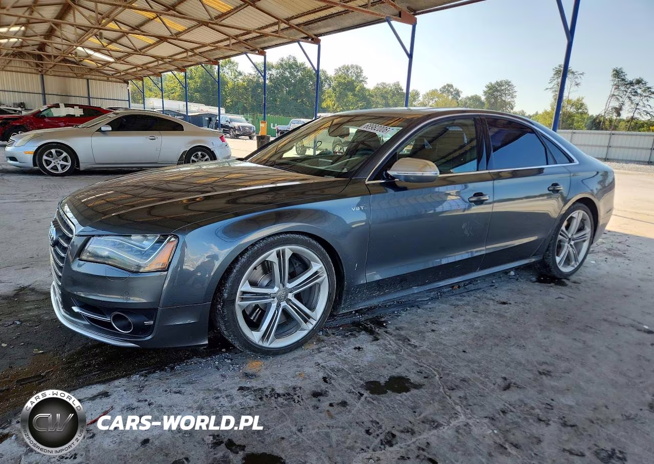 2013 Audi S8 Quattro