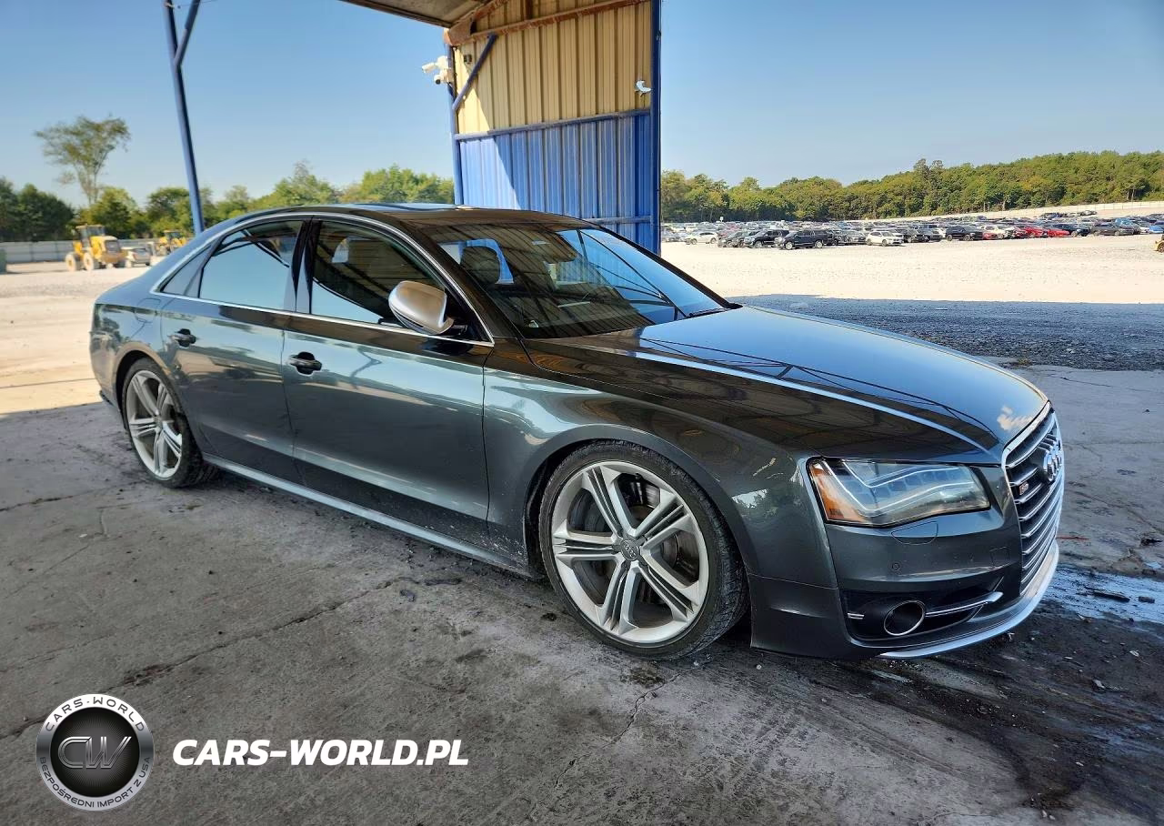 2013 Audi S8 Quattro VIN:WAUD2AFD1DN033932 - 4
