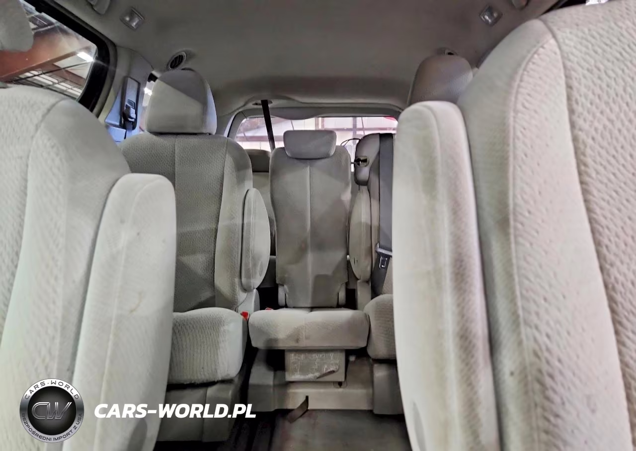 2012 Toyota Sienna Le VIN:5TDKK3DC9CS250539 - 10