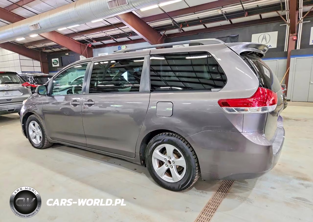 2012 Toyota Sienna Le VIN:5TDKK3DC9CS250539 - 2