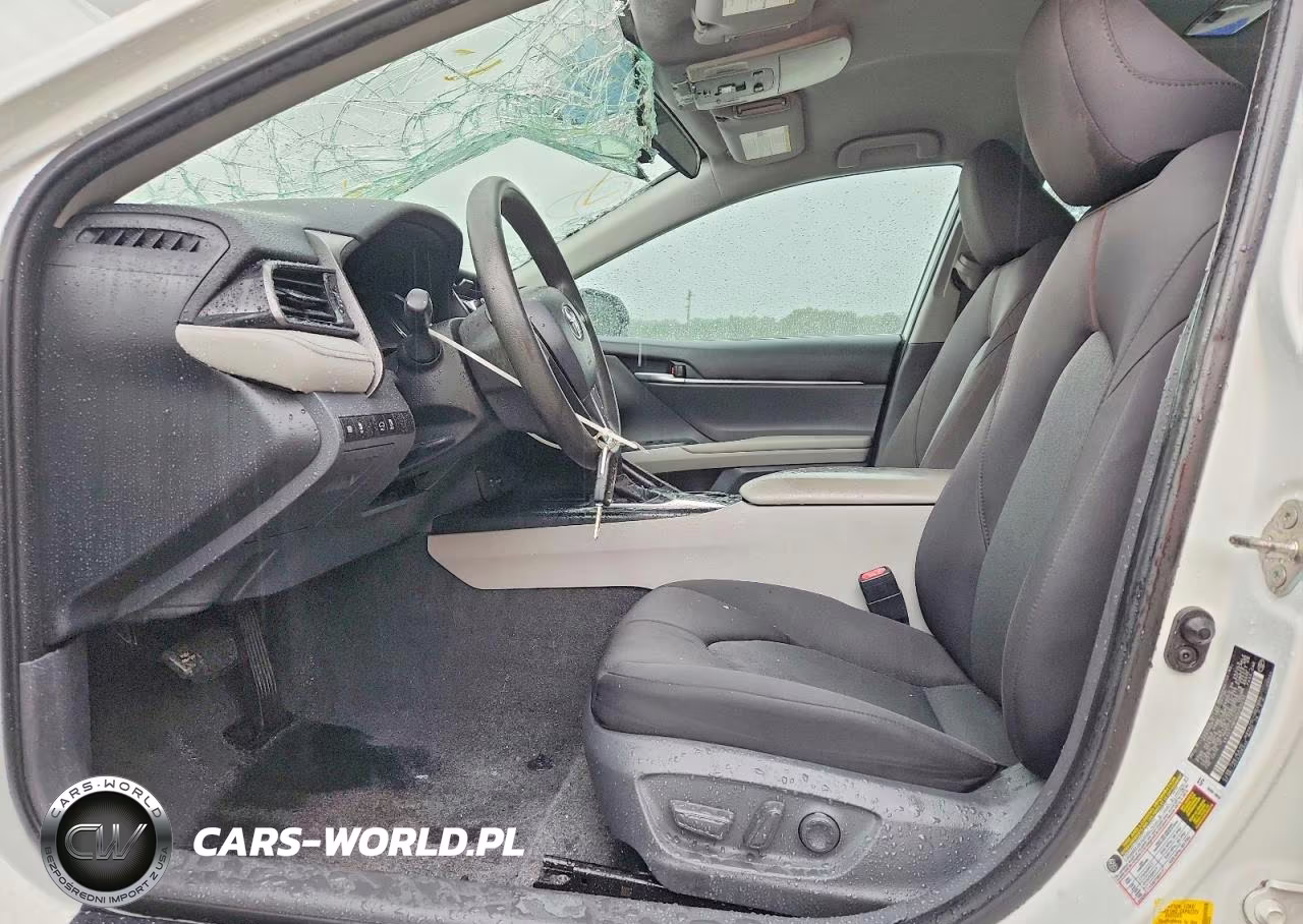 2019 Toyota Camry Le VIN:4T1B11HK0KU253232 - 7