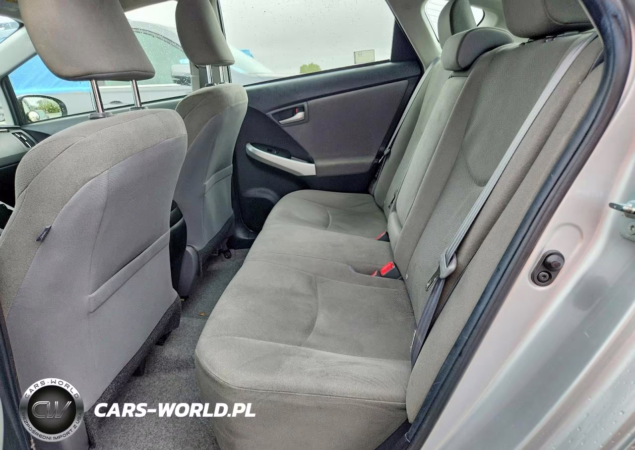 2014 Toyota Prius Two VIN:JTDKN3DU2E1818453 - 10