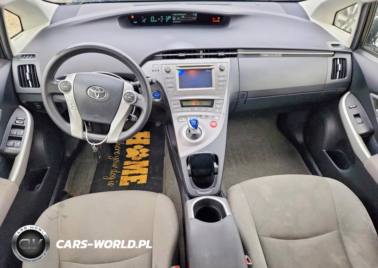 2014 Toyota Prius Two VIN:JTDKN3DU2E1818453 - 8