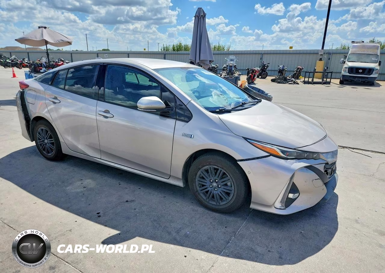 2017 Toyota Prius Prime Advanced VIN:JTDKARFP5H3005851 - 4