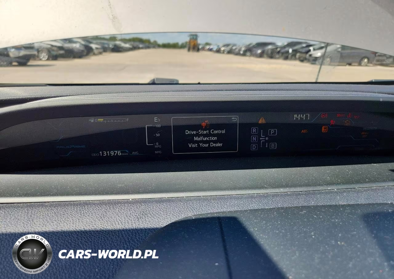 2017 Toyota Prius Prime Advanced VIN:JTDKARFP5H3005851 - 9