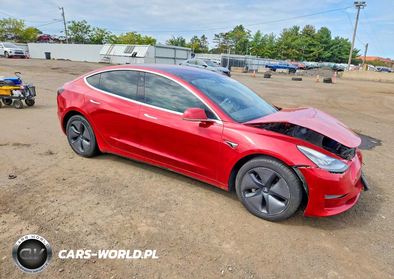 2018 Tesla Model 3 VIN:5YJ3E1EB3JF099561 - 4