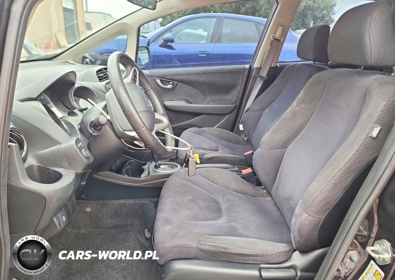 2013 Honda Fit Sport VIN:JHMGE8H51DC023658 - 7