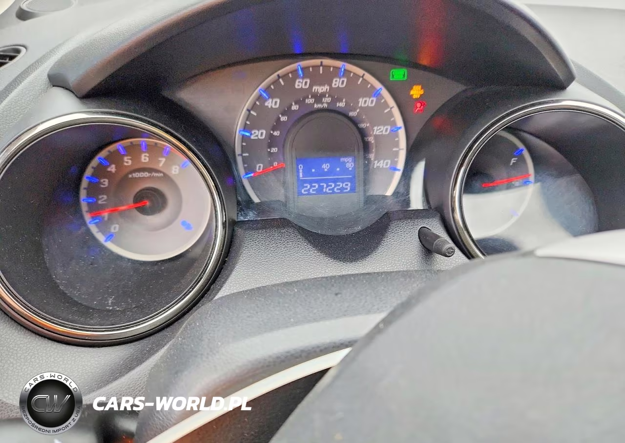 2013 Honda Fit Sport VIN:JHMGE8H51DC023658 - 9